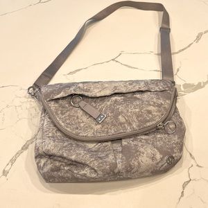 Lululemon All Night Festival Bag in gray marble